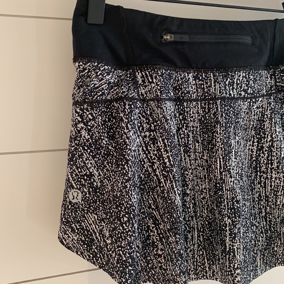 Lululemon Black Spotted Print Skirt! - Picture 4 of 5